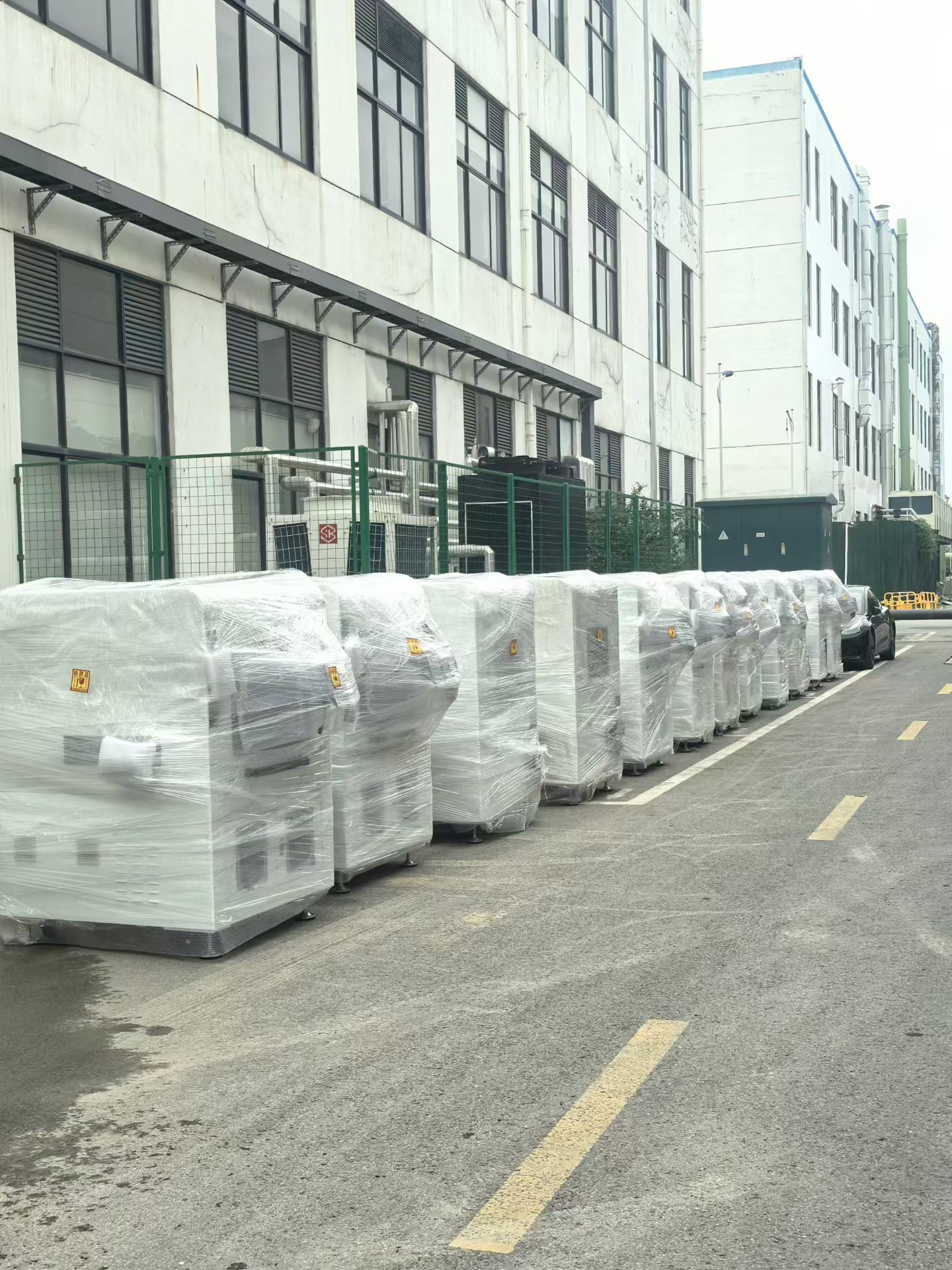 硬核交付！PA娱乐激光点焊机交货现场